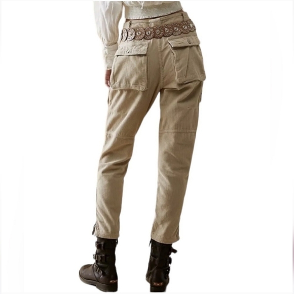 Free People We The Free The London Calling Low Rise Tapered Leg Tapioca - Picture 5 of 16